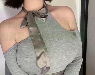 玉汇 kokuhui的套装让我想到：我有没有足够的资源来模仿这个？真是让人一言难尽。